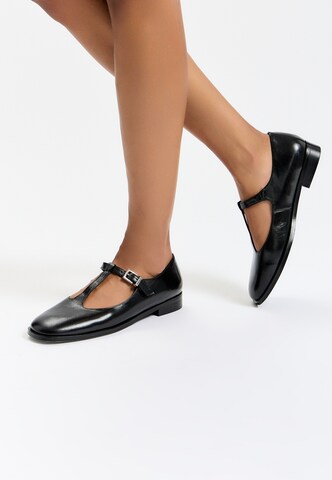CESARE GASPARI Strap ballerina in Black