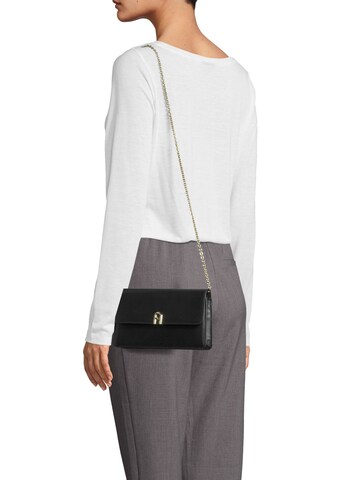 FURLA Clutch in Schwarz