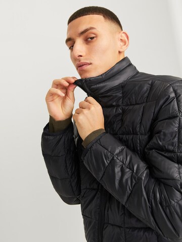 Veste mi-saison 'Moon' JACK & JONES en noir