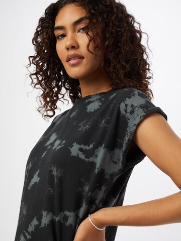 Urban Classics Dress in Black