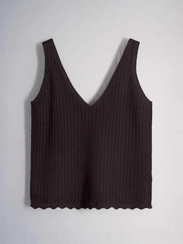 The Set Stricktop in Braun