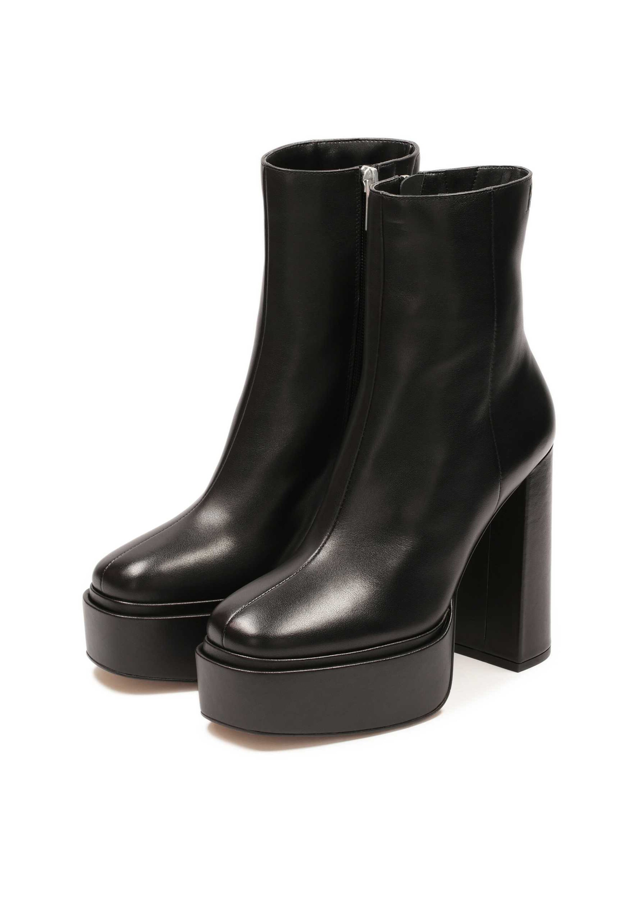 Kazar Studio Stiefelette in Schwarz