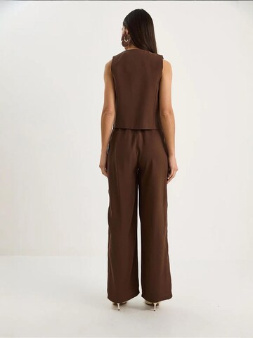 Completo pantalone di Bianco Lucci in marrone