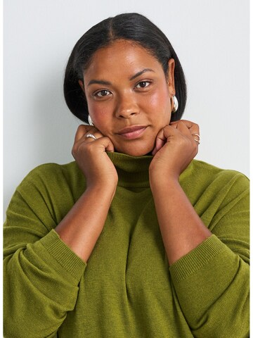 Pullover 'MAUTUMN' di Zizzi in verde
