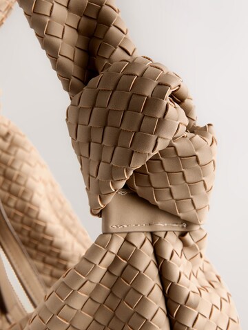 Next Наплечная сумка в Коричневый