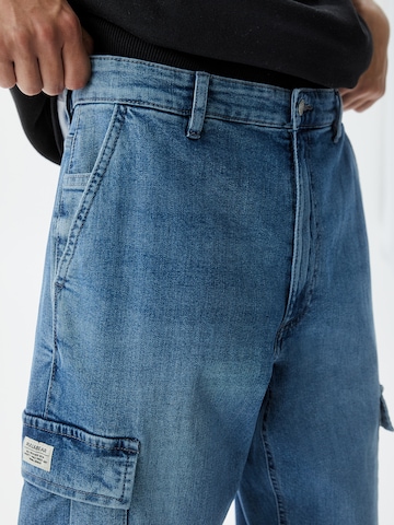 Pull&Bear Regular Cargo Jeans in Blue