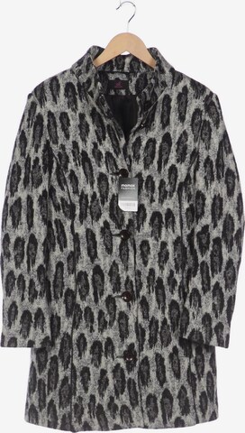 Emilia Lay Jacket & Coat in XL in Grey: front