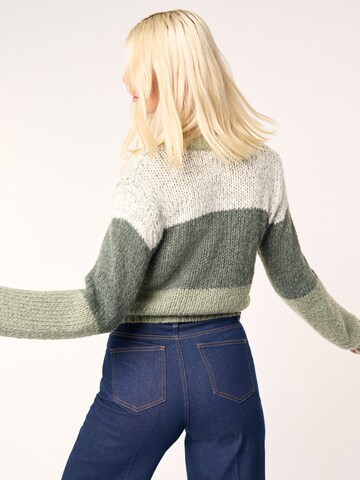 Pullover 'Nia' di ABOUT YOU x Laura Giurcanu in verde