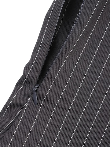 LapaPlus Kleid in Grau