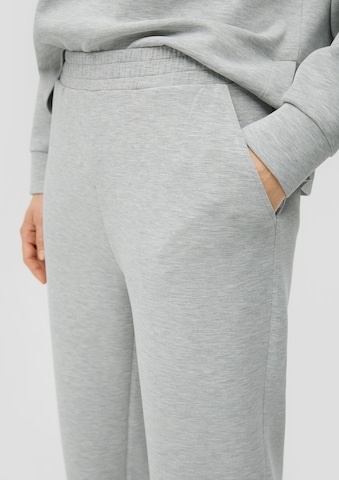 s.Oliver Regular Trousers in Grey