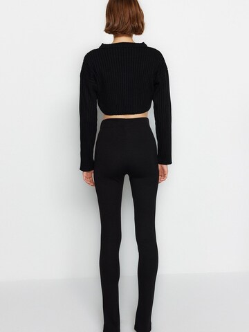 Trendyol - Slimfit Calças em preto