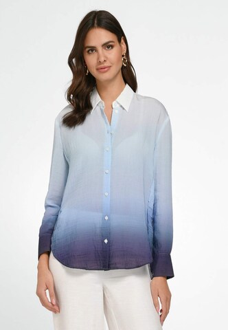 tRUE STANDARD Blouse in Blue: front