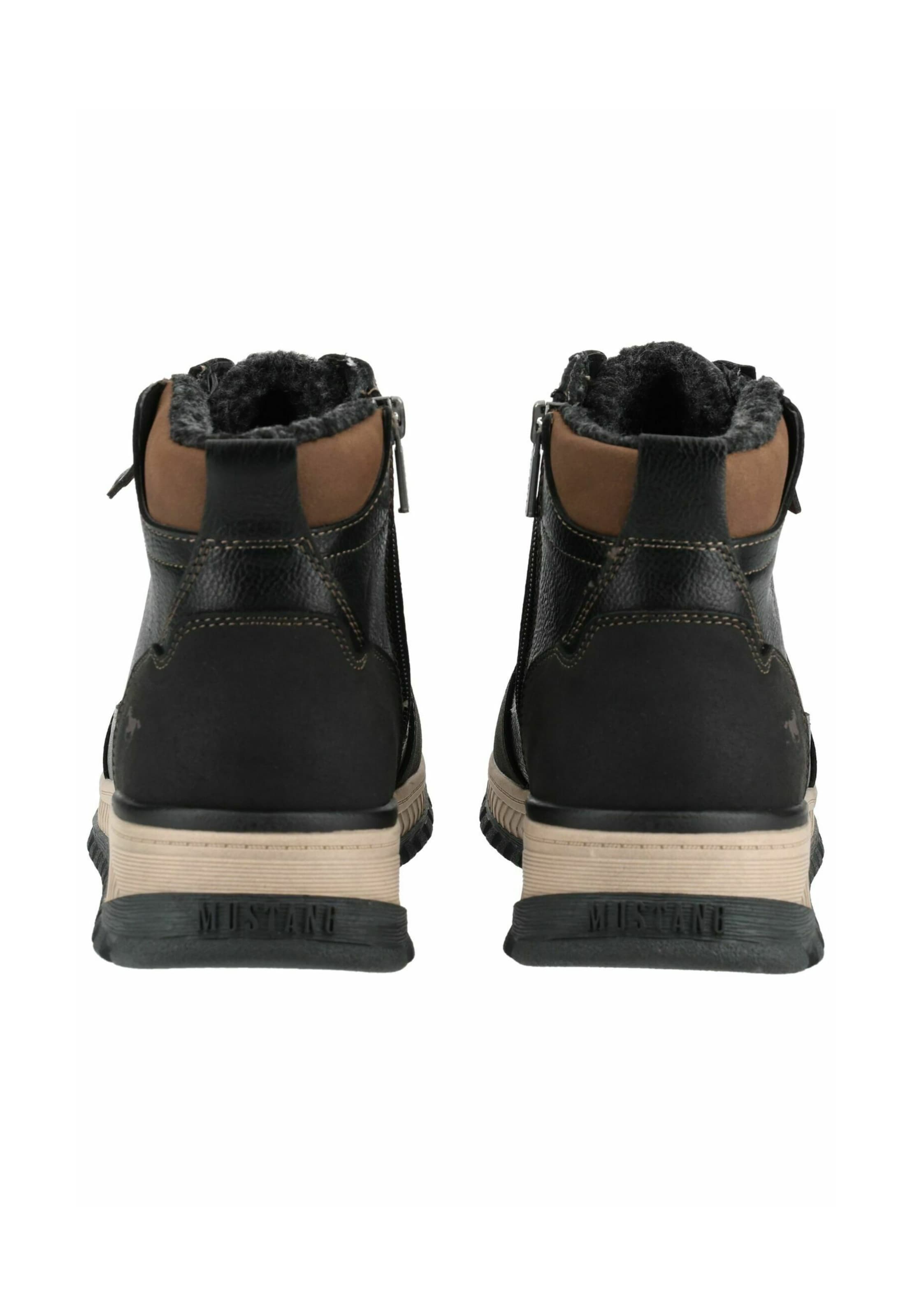 MUSTANG - Botas con cordones en negro