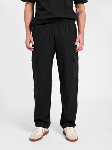Loosefit Pantalon de sport Hummel en noir : devant