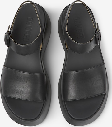 CAMPER - Sandalias con hebilla 'Tasha' en negro