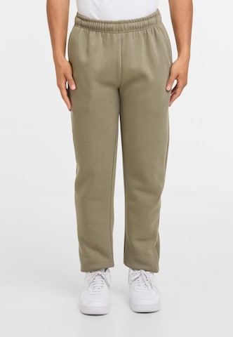 Effilé Pantalon 'Essential' Urban Classics en vert : devant