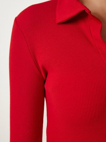 Happiness İstanbul - Camiseta en rojo