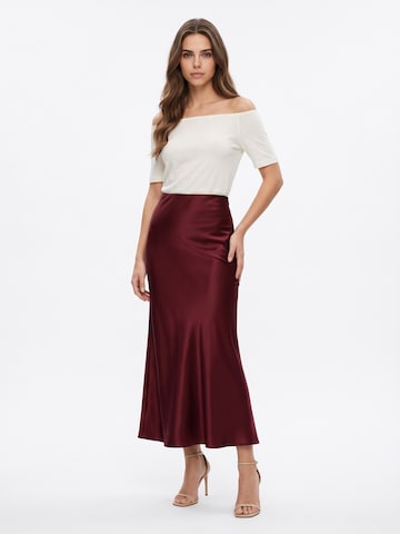 TorWeit Skirt in Red
