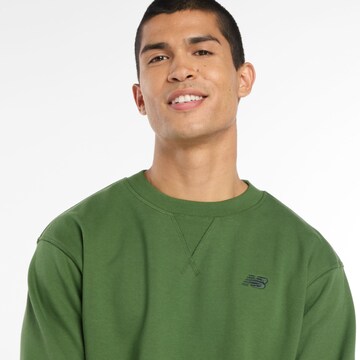 new balance Sweatshirt 'Athletics' in Groen