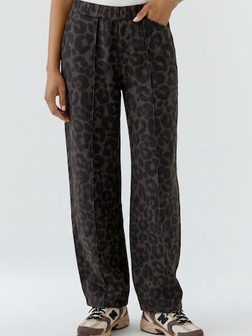 OUI Loose fit Pants in Brown: front