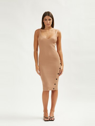 Influencer Kleid in Beige