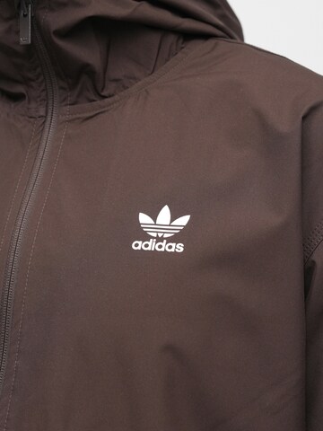 ADIDAS ORIGINALS Jacke 'ESSENTIALS' in Braun