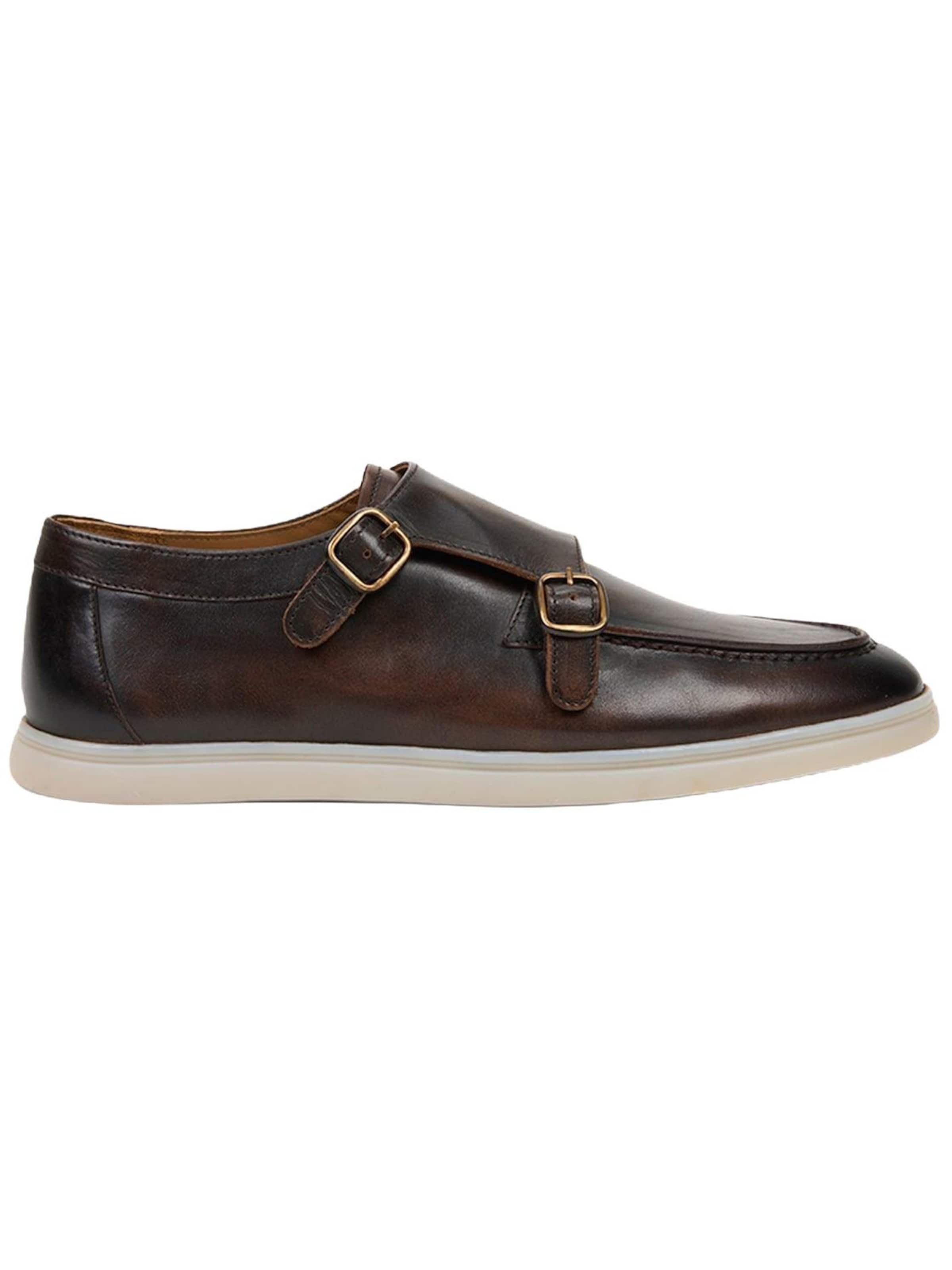 Desa Lace-Up Shoes in Brown