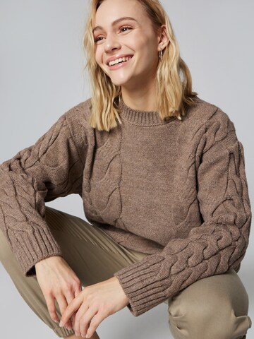 Guido Maria Kretschmer Women Sweater 'Tatjana' in Brown