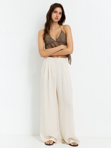 Wide Leg Pantalon à pince Pull&Bear en beige
