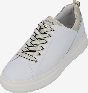 Nero Giardini Sneakers laag 'E115261D' in Wit: voorkant