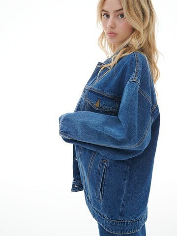 LENI KLUM x ABOUT YOU Between-Season Jacket 'Gianna' in Blue
