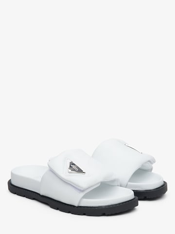 Estro Sandal '25338-10' in White