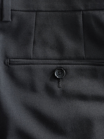 Regular Pantalon à plis 'Nova Fides' Next en noir