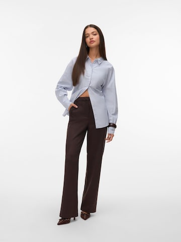 VERO MODA Regular Trousers 'TIKKI' in Brown