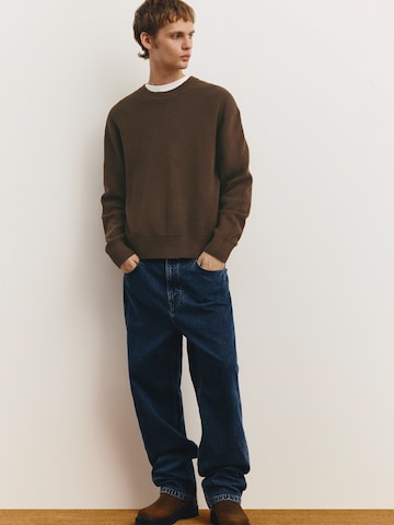 Pull&Bear Pulover | rjava barva: sprednja stran