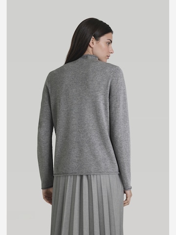 MAERZ Muenchen - Jersey en gris: atrás
