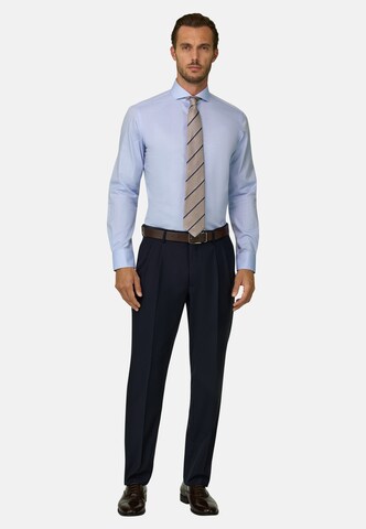 Coupe regular Chemise Boggi Milano en bleu : devant