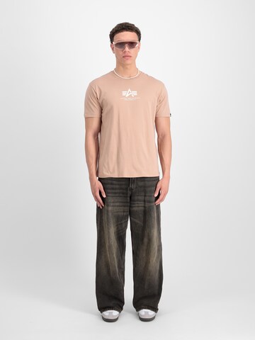 ALPHA INDUSTRIES Футболка в Оранжевый