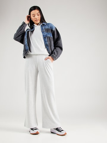 Abercrombie & Fitch Tapered Trousers in Grey