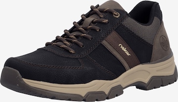 Chaussure de sport à lacets Rieker en noir : devant