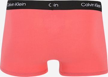 Boxeri de la Calvin Klein Underwear pe mai multe culori