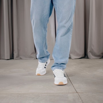 ADIDAS SPORTSWEAR Låg sneaker 'Run 70S' i vit