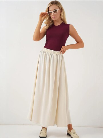 Bigdart Skirt in White