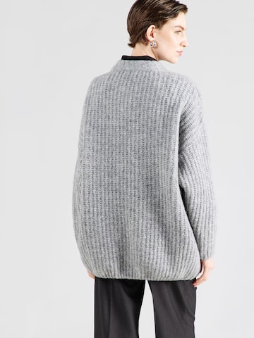 HUGO Neulepaita 'Sloguis' värissä harmaa