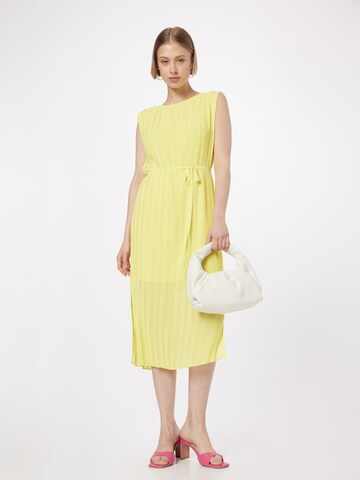 COMMA Dress in Yellow