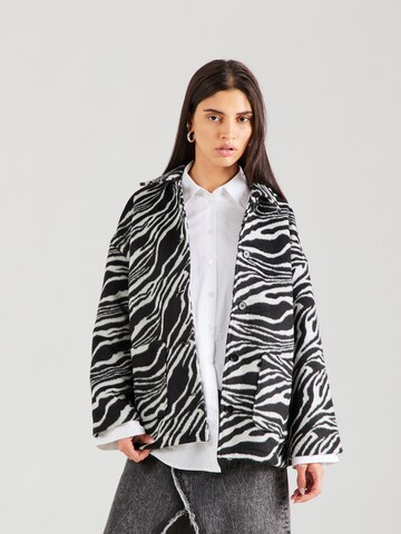 VERO MODA Tussenjas 'ZEBRA' in Zwart: voorkant