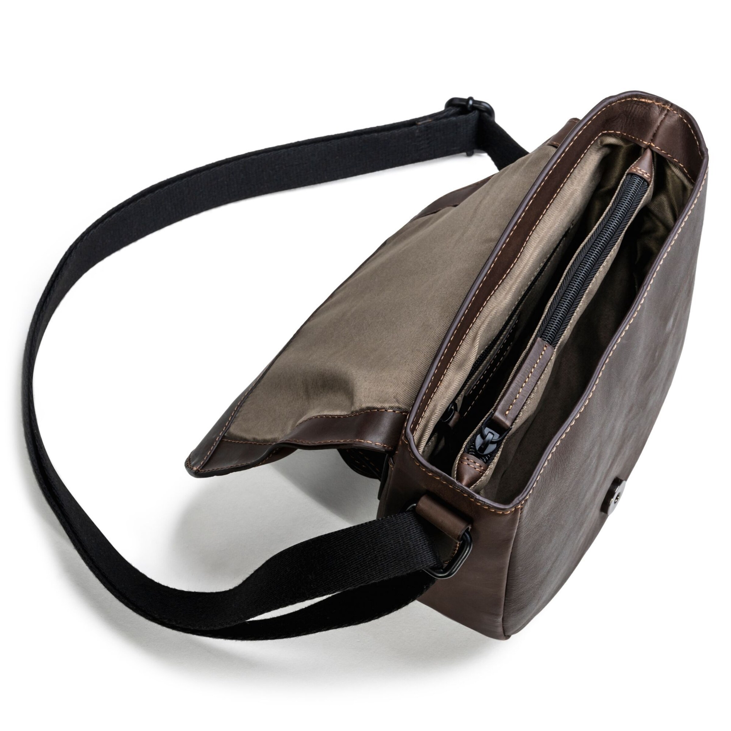 Farmhood Crossbody bag in Brown