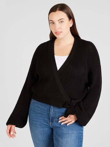 ABOUT YOU Curvy Knit Cardigan in Black: front
