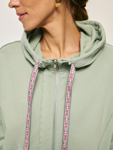 Kamila Šikl Sweatjacke (OCS) in Grün