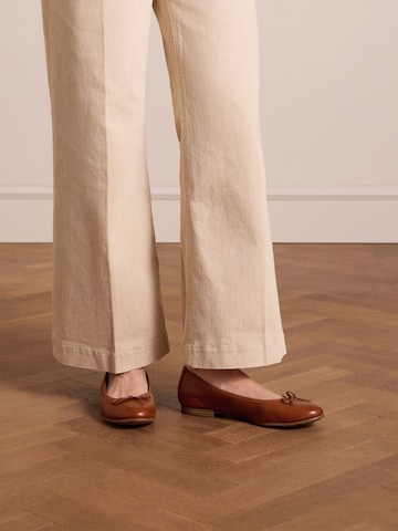 Ballerines MANFIELD en marron : devant